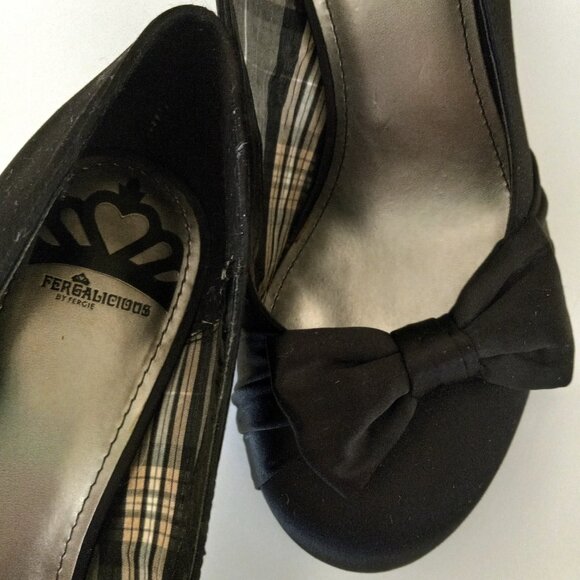 Fergalicious Black Satin Women's Heel Used Size 8.5 - Picture 2 of 7